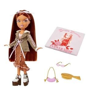 Bratz Stylin' Yasmin Fashion Doll with Customizable T-Shirt for You NWT